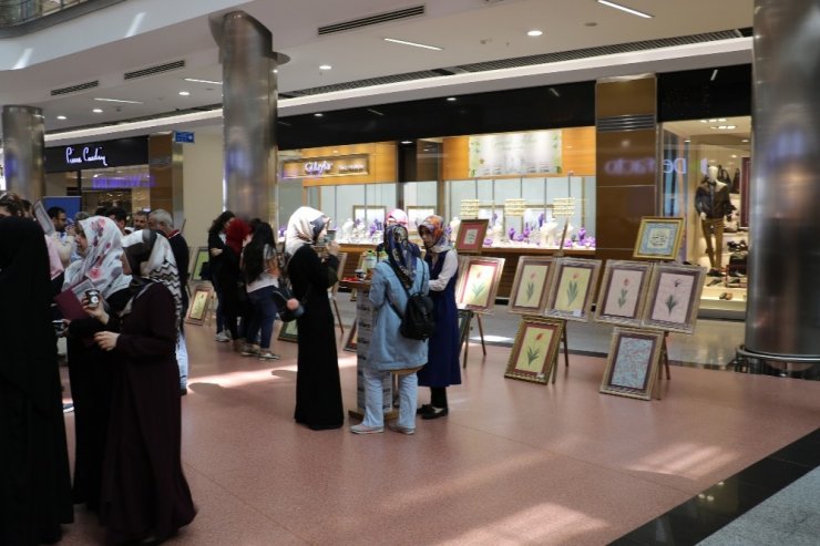 Diyarbakır’da ‘Geleneksel İslam Sanatları’ Sergisi Açıldı