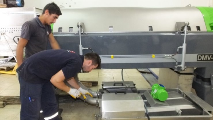 Burhaniye’de Devlet Desteği İle Zeytinyağı Fabrikaları Yenileniyor