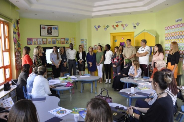 Gaziantep Kolej Vakfı Öğretmen Veli Buluşması Sürüyor