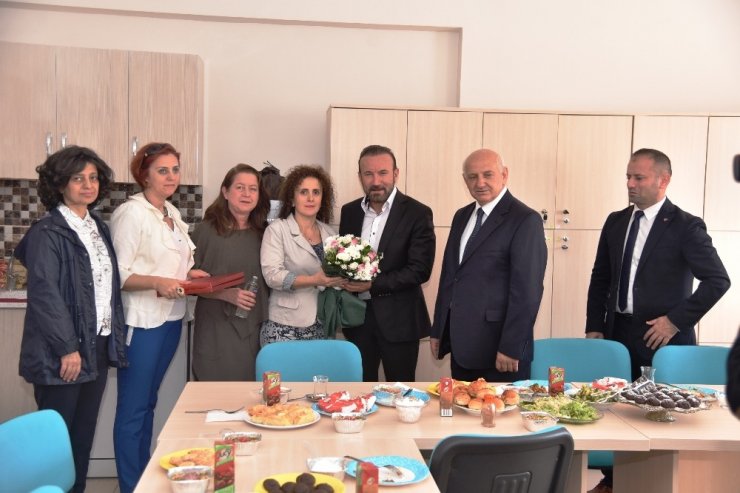 İzmit Belediyesi’nden Eğitime Bir Destek Daha