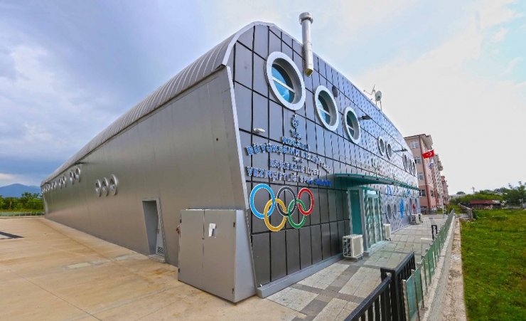 Başkan Karaosmanoğlu Derince’de Aşure Etkinliğine Katıldı