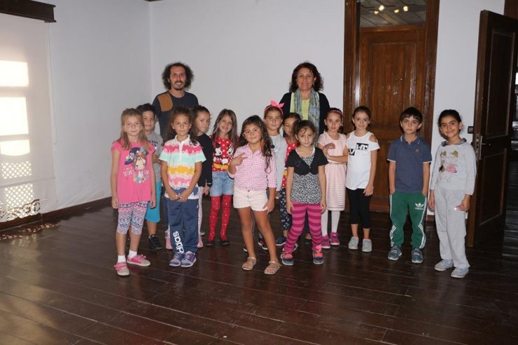 Kuşadası’nda Yenilikçi Drama Eğitimleri Devam Ediyor