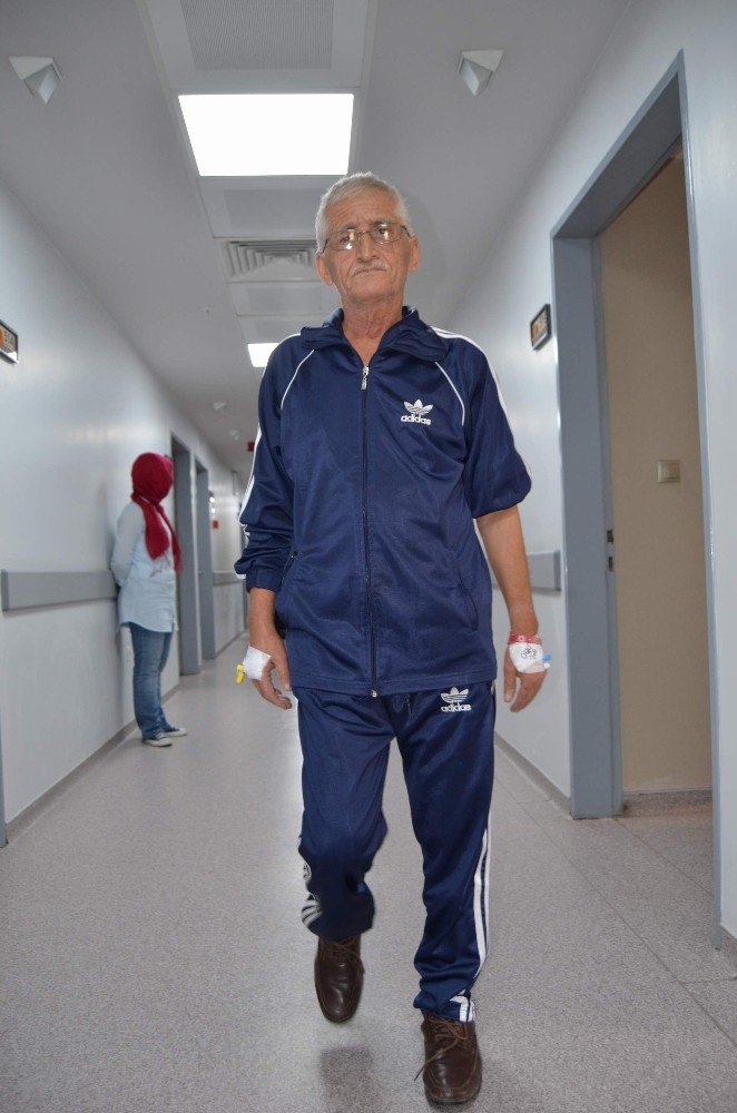 Bastonla Gelmişti, İlik Tedavisi İle Yardımsız Yürümeye Başladı