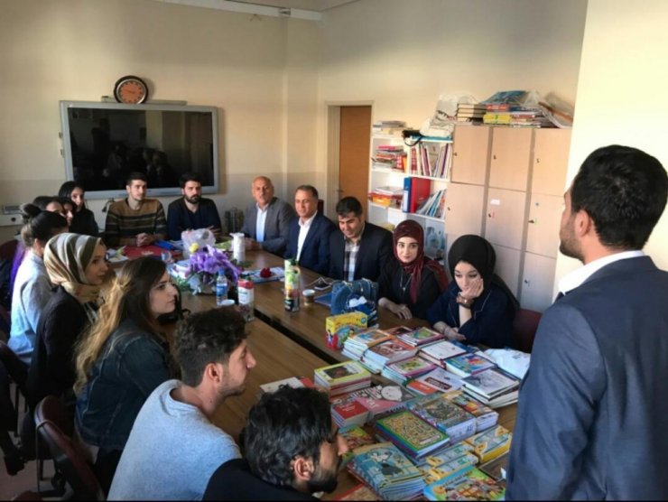 Bingöl’de Öğrencilere Kırtasiye Yardımı