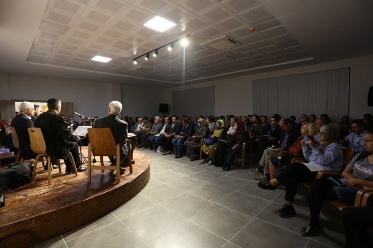 Bekir Sıdkı Sezgin, ’Sanata Hayat Verenler’ Programında Anıldı