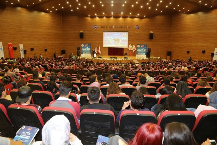 Aksaray’da Akif Kariyer Ve Meslek Tanıtım Günleri Başladı