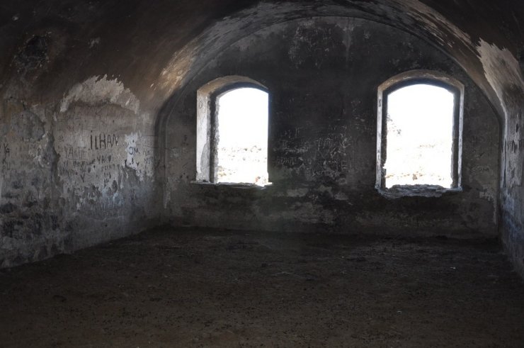 Arap Tabya Hayvan Barınağı Olarak Kullanılıyor