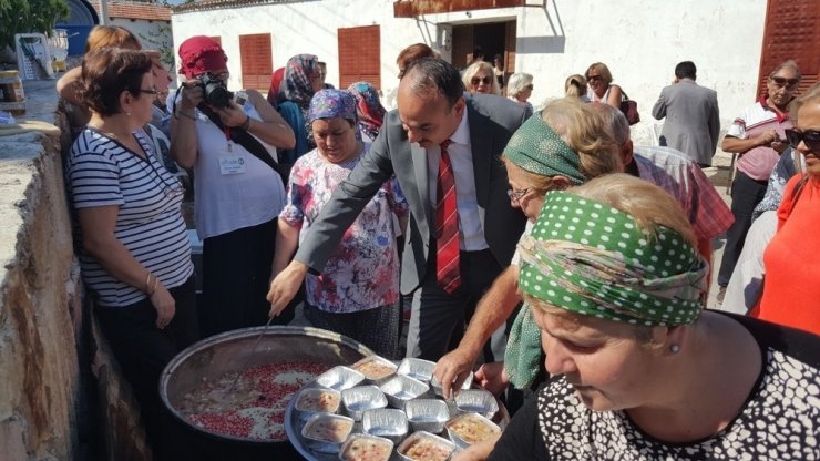 Gömeç’ De Aşure Hayrı