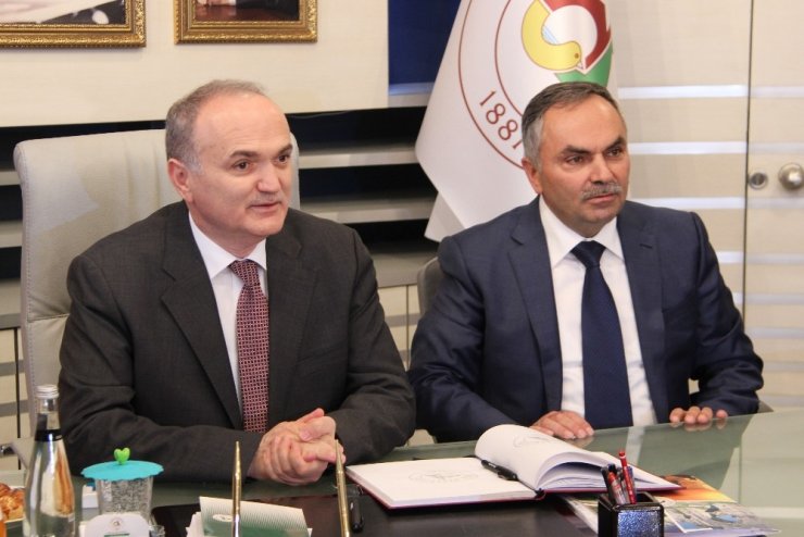 Düzce’de Açılışa Katılan Bakan Özlü; 