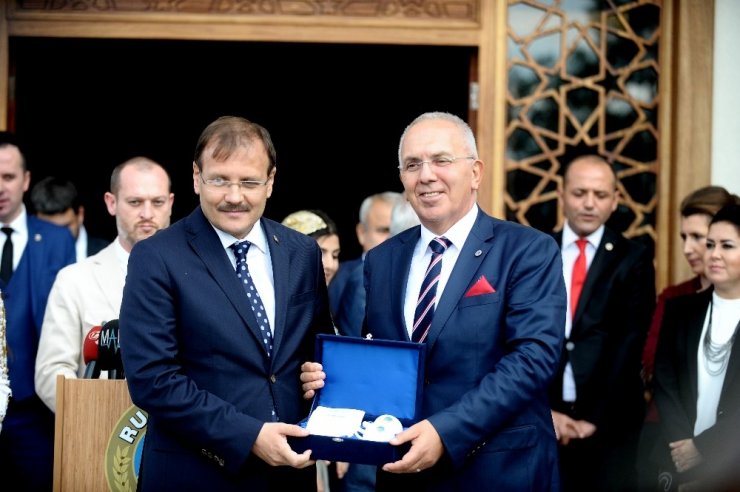 Başbakan Yardımcısı Çavuşoğlu, “Türk Diline Önem Veriyoruz”