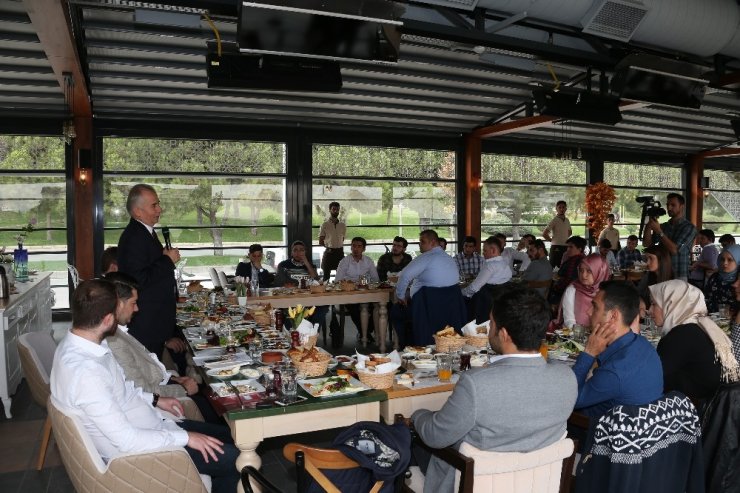 Başkan Zolan, Gençlerle Buluştu