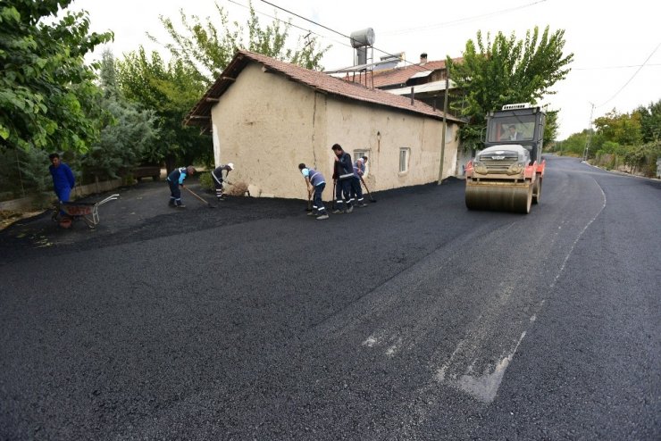 Kemerköprü Mahallesine Sıcak Asfalt