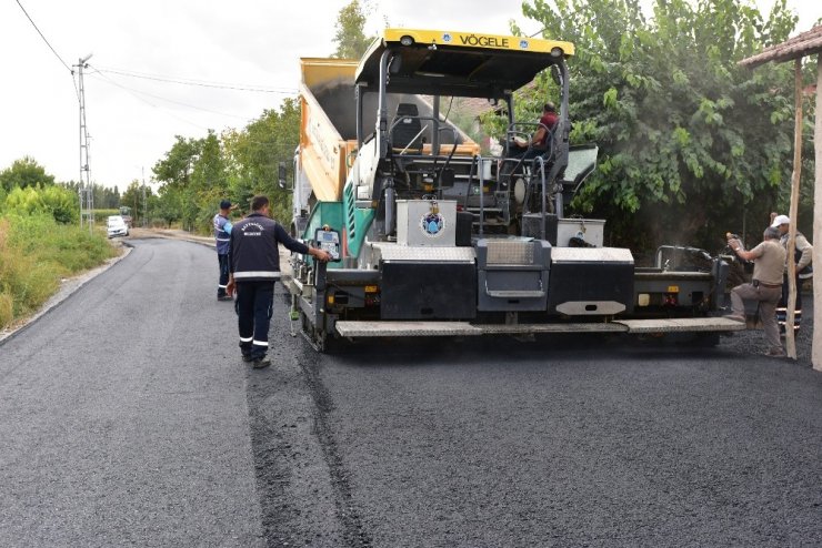 Kemerköprü Mahallesine Sıcak Asfalt