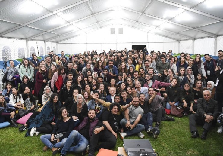 Chp Genel Başkanı Kemal Kılıçdaroğlu, Kapadokya’da Tasarımcı Gençlerle Uluştu