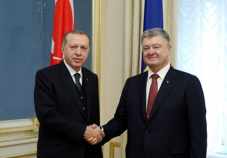 Cumhurbaşkanı Erdoğan, Ukraynalı Mevkidaşı Poroşenko İle Görüştü