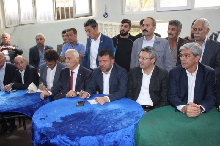 Chp Genel Başkan Yardımcısı Ağbaba Tütün Üreticileriyle Bir Araya Geldi