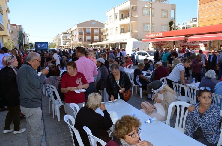 Didim Chp’nin Aşure Günü Yoğun İlgi