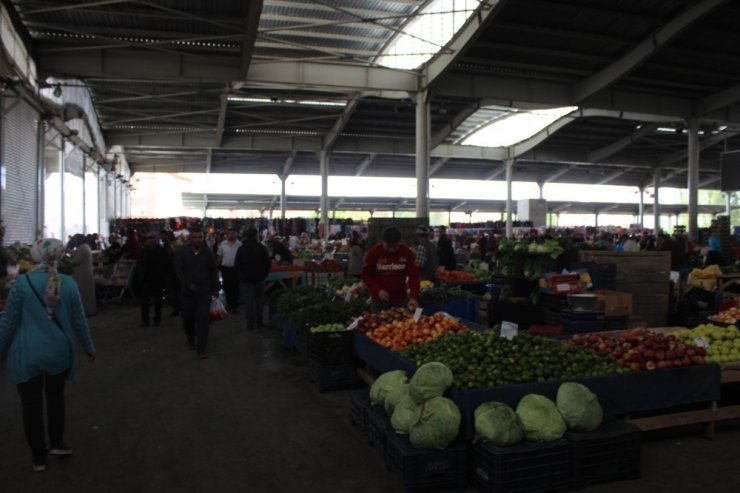 Kırşehir Semt Pazarının En Pahalı Sebzesi Rekor Fiyatla Sarımsak Oldu