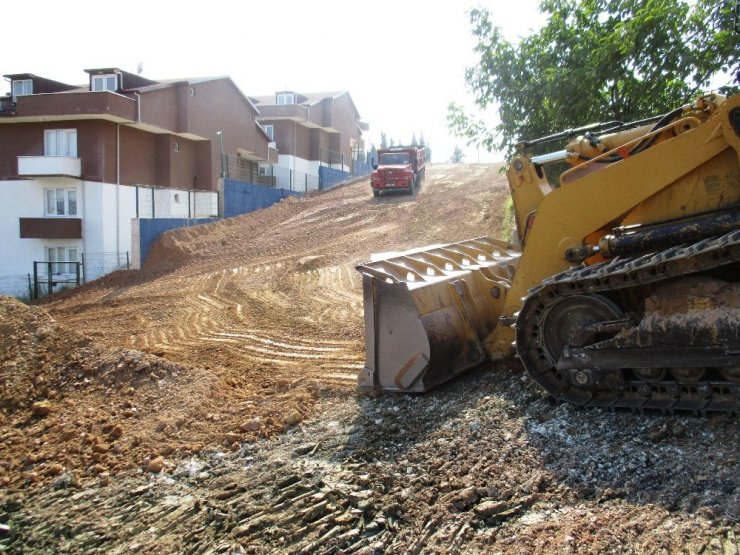 İzmit Belediyesi Çevre Düzenlemelerine Devam Ediyor