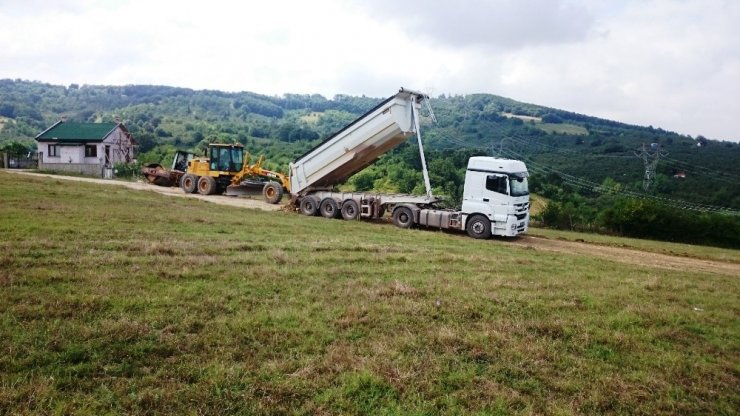 İzmit Belediyesi Çevre Düzenlemelerine Devam Ediyor