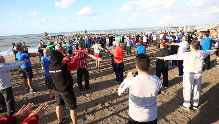 Karaosmanoğlu, “Halkımızın Sağlığı Ve Mutluluğu İçin Çalışmalıyız”