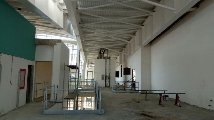 Çayırova Yarı Olimpik Yüzme Havuzu Yükseliyor