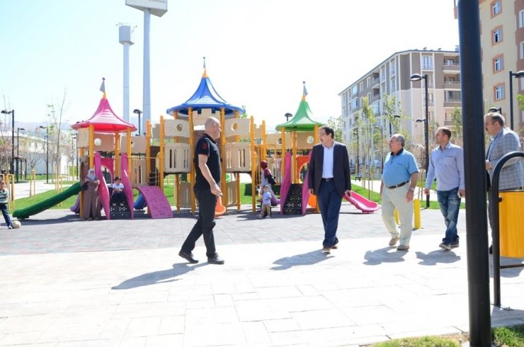 Palandöken Belediyesi 75’inci Parkını Yaptı