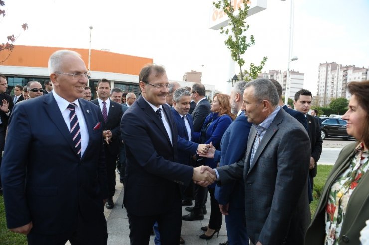 Başbakan Yardımcısı Çavuşoğlu, “Türk Diline Önem Veriyoruz”