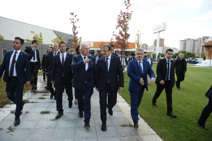 Başbakan Yardımcısı Çavuşoğlu, “Türk Diline Önem Veriyoruz”