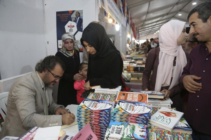 Sultanbeyli’de Söyleşi Dolu Bir Cumartesi