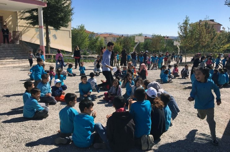 İlkokul Öğrencilerine Kariyeri Anlattılar