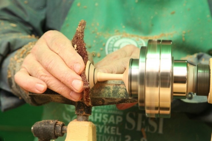 Uluslararası Ahşap Heykel Festivali’nde Sanatçılar Çalışmalarını Bitirdi