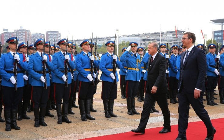 Cumhurbaşkanı Erdoğan, Sırbistan’da Resmi Törenle Karşılandı