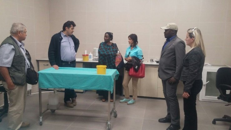 Kenyalılara Arıcılık Dersi