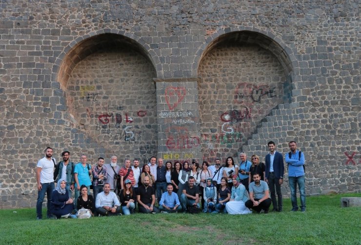 Fotoğrafçılar Diyarbakır’da Buluştu