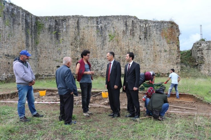 Akçakale Kalesi’nin Restorasyon Çalışmaları Başlıyor