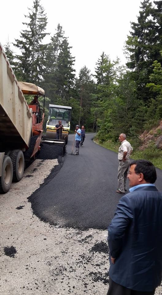 Artvin’de Üç Ayda 500 Ton Asfalt Döküldü