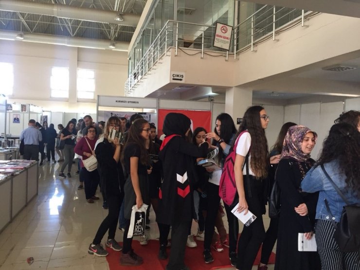 Hasan Ali Toptaş Kitapseverlerle Buluştu