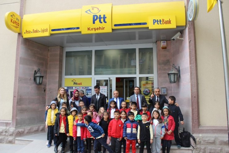 Anaokulu Öğrencilerinden Ptt’ye Ziyaret