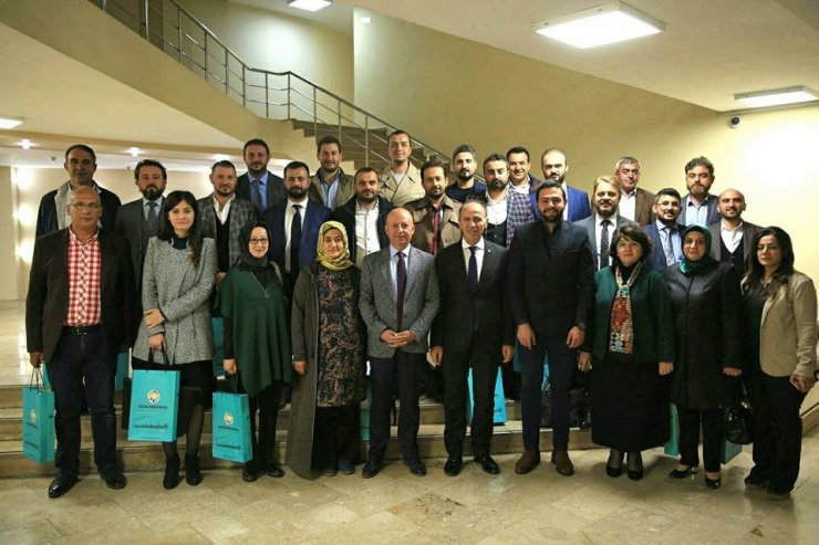 Başkan Çolakbayrakdar, Ak Parti Kocasinan İlçe Teşkilatını Ağırladı