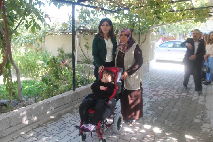 Küçük Hümeyra, Tekerlekli Sandalyeye Kavuştu