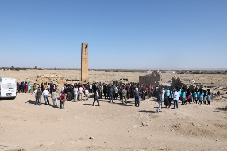 Yüzlerce Öğrenci Bilimin Tarihi Merkezini Gezdi