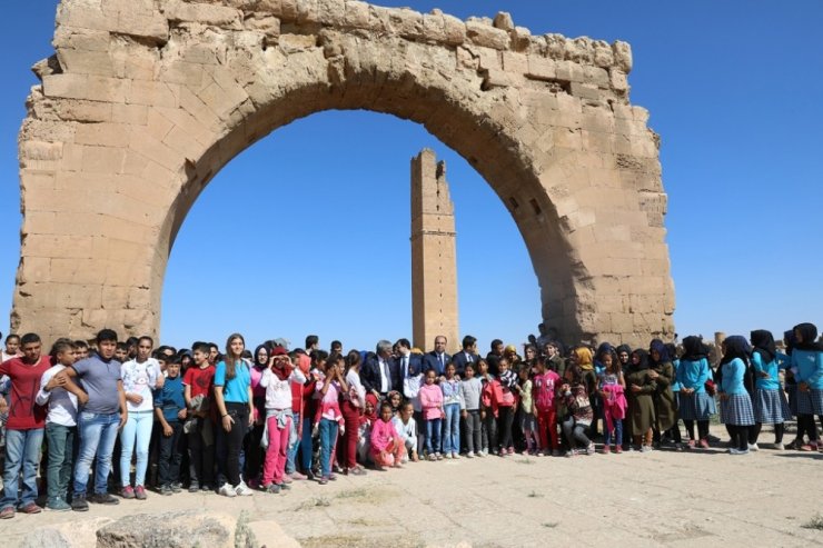 Yüzlerce Öğrenci Bilimin Tarihi Merkezini Gezdi