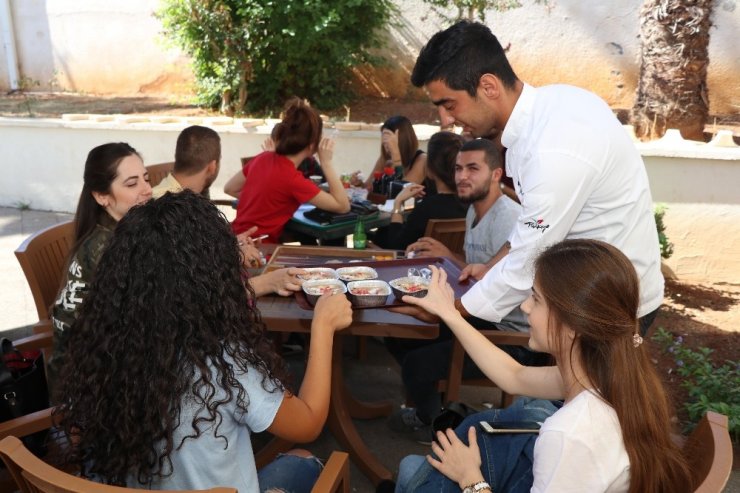 Toros Üniversitesi’nin Aşçılarından "Aşure Günü" Etkinliği