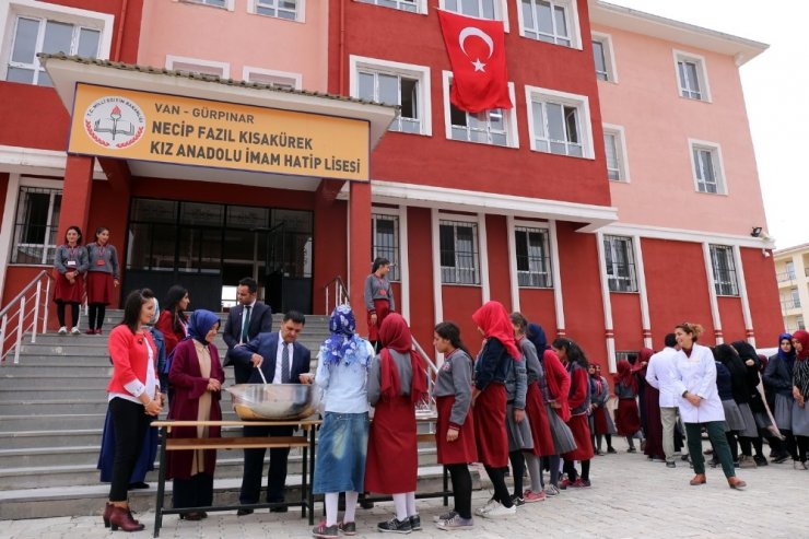 Gürpınar’da Kütüphane Açılışı