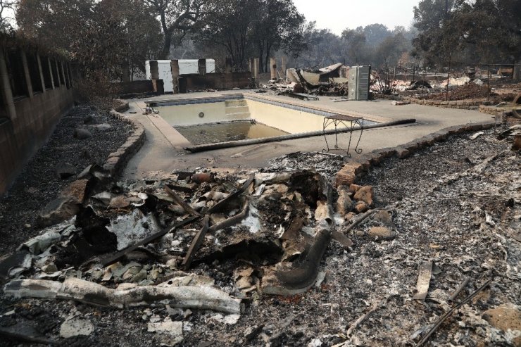 Kaliforniya’daki Yangınlarda Bilanço Artıyor