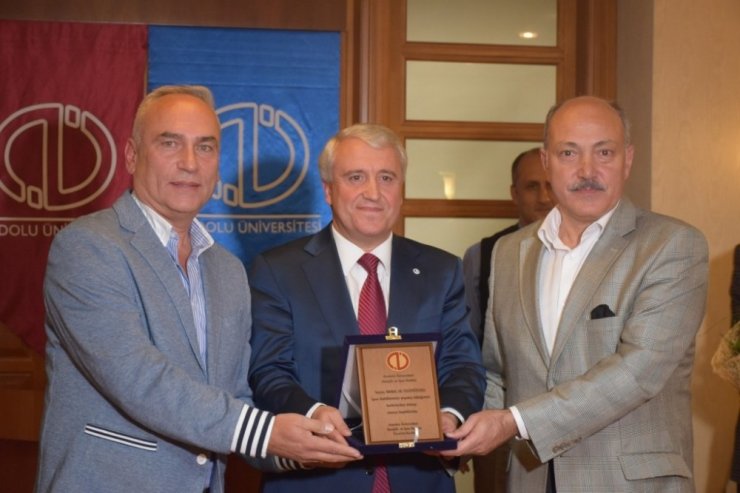 Anadolu Üniversitesi Gençlik Ve Spor Kulübü 2017-2018 Sezonunu Açtı