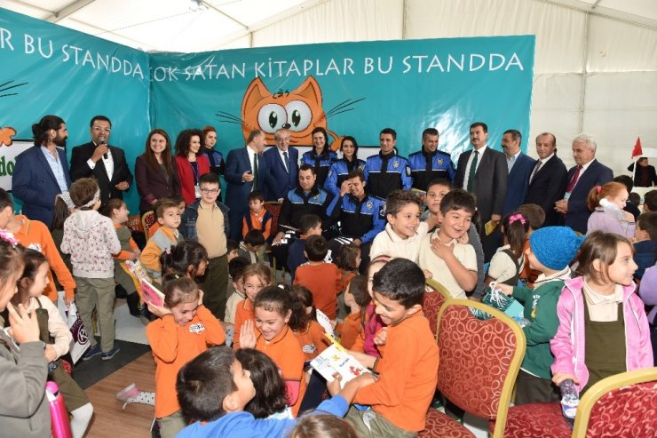 Ataşehir Kitap Şenliği Başladı