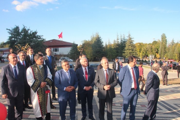 Bilecik Belediyesi Öğrenci Otağı Öğrencilerin Hizmetine Açıldı