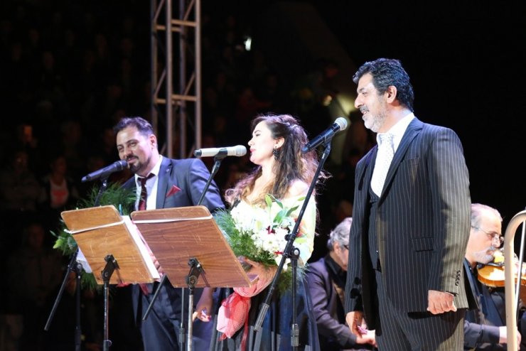 Tarihi Metropolis Antik Kentinde Unutulmaz Konser